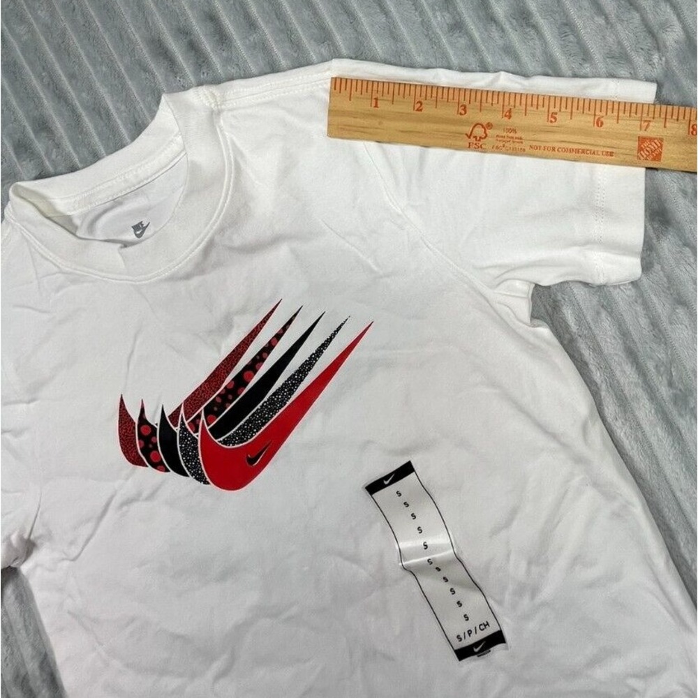 Nike Shirt Youth Unisex S The Nike Tee‎ Short Sleeve Swoosh Logos White - Picture 12 of 14